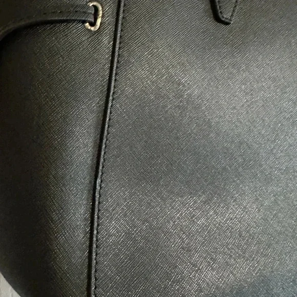 NWOT Michael Kors Gilly Large Black Saffiano Leather Tote (see description) - Picture 5 of 7